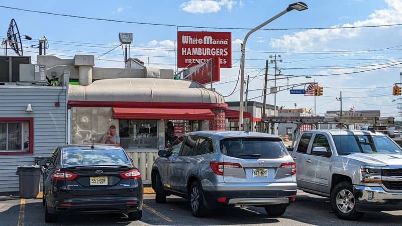 A Stop at White Manna Turns an Ordinary Drive Into a Worthwhile Food Run