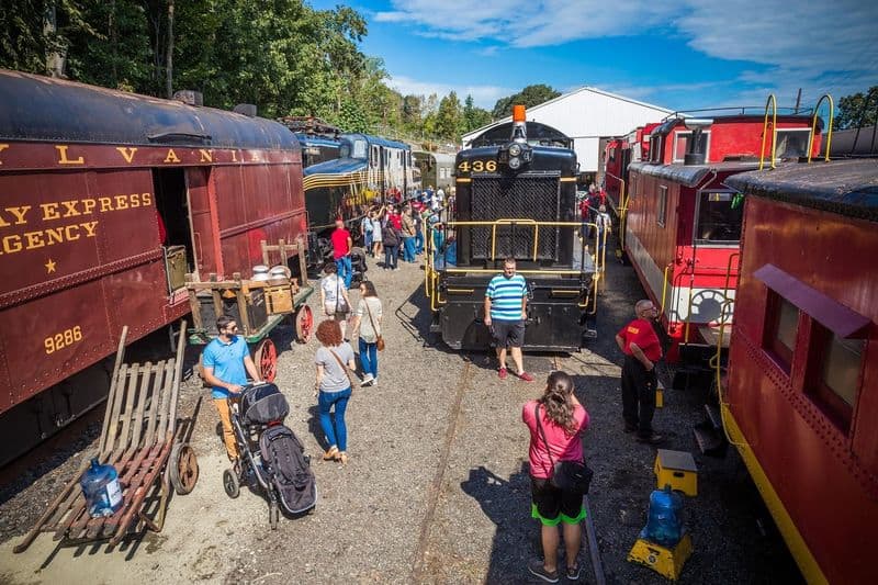 Inside the Once-a-Year Chance to See These Vintage Rail Cars Up Close
