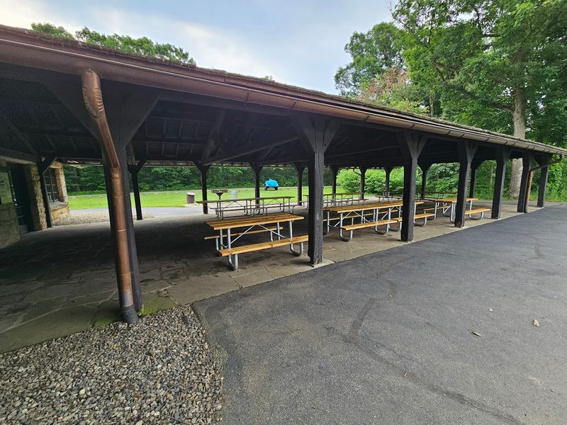 Finding the Trailhead and First Impressions