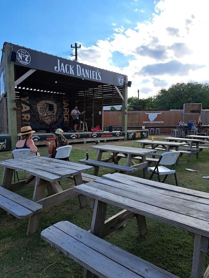 Insider Tips: Seating, Service, and Smooth Sailing