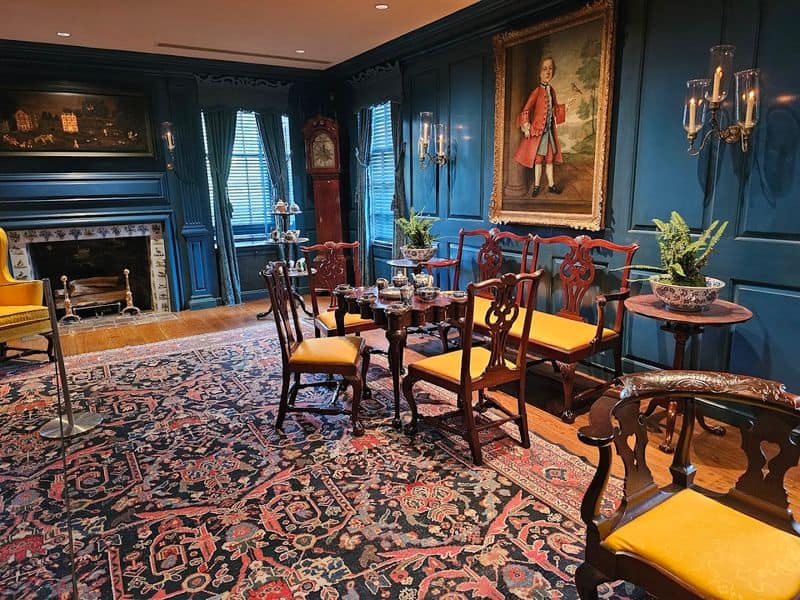 American Decorative Arts Up Close