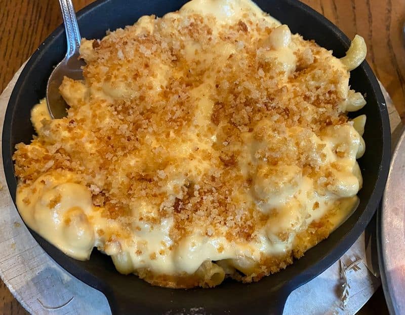 Cast-Iron Skillet Mac and Cheese