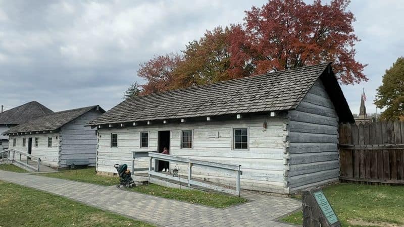 This Little-Known Ohio Fort Feels Like A Real-Life Time Machine To The Year 1786 Accessibility, Parking, and Amenities