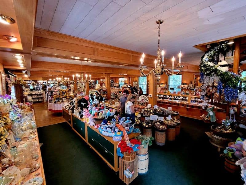 The penny-candy wall that turns &ldquo;just one&rdquo; into a full bag