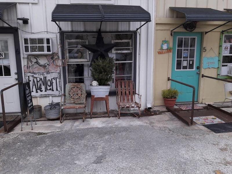 Wimberley Square and Local Galleries