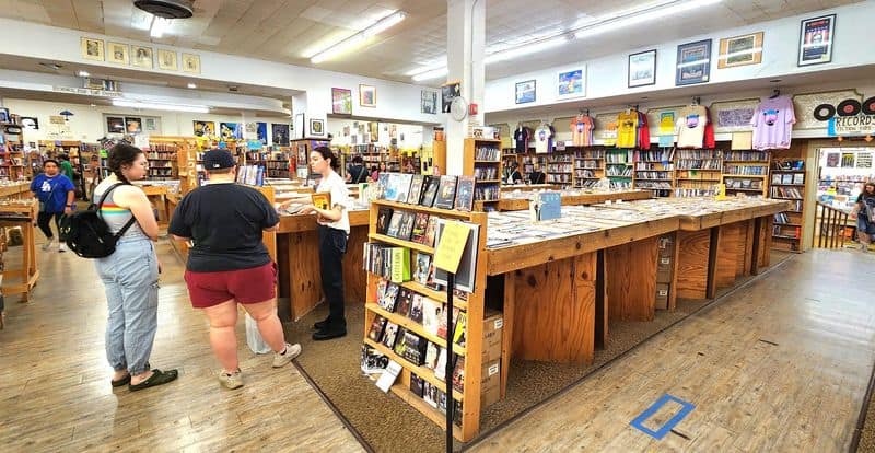This Massive 3-Story Texas Bookstore Is Every Book Lover’s Fantasy Helpful Humans and Trade Ins