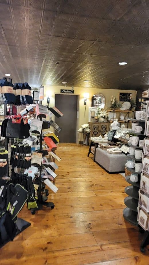 Garden Porch and Outdoor Touches