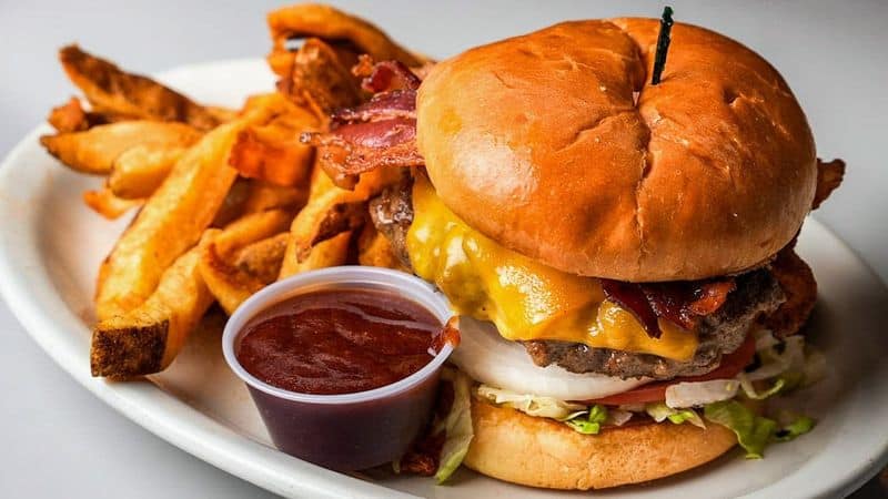This No-Frills Restaurant In Ohio Serves Massive Cheeseburgers Known Throughout The State How Big Are The Burgers Really