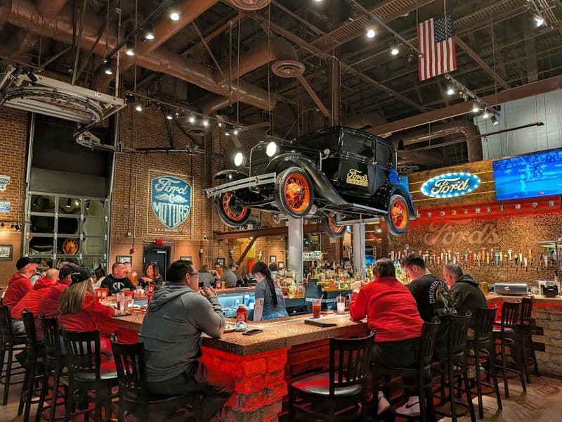 The Garage Atmosphere