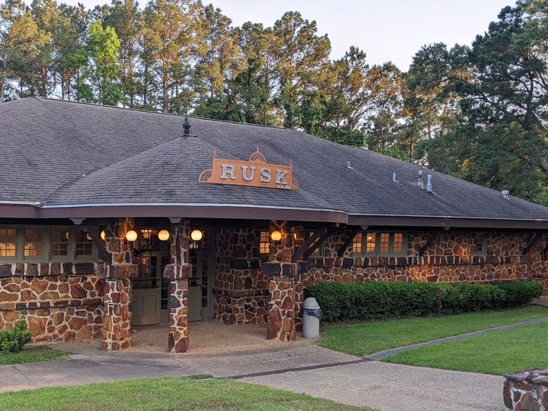 Food, Drinks, and the Rusk Layover