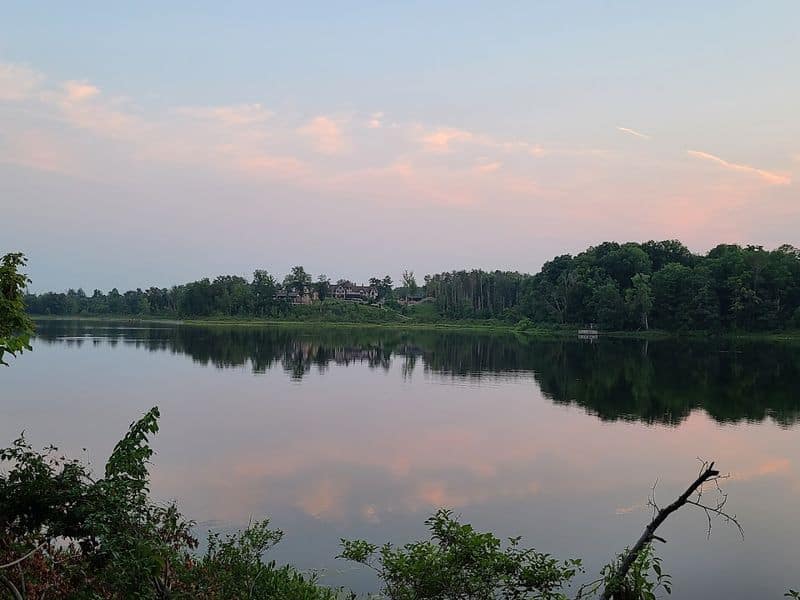 This Postcard-Worthy State Park In Ohio Is So Beautiful, It Feels Like A Dream Punderson Lake Magic