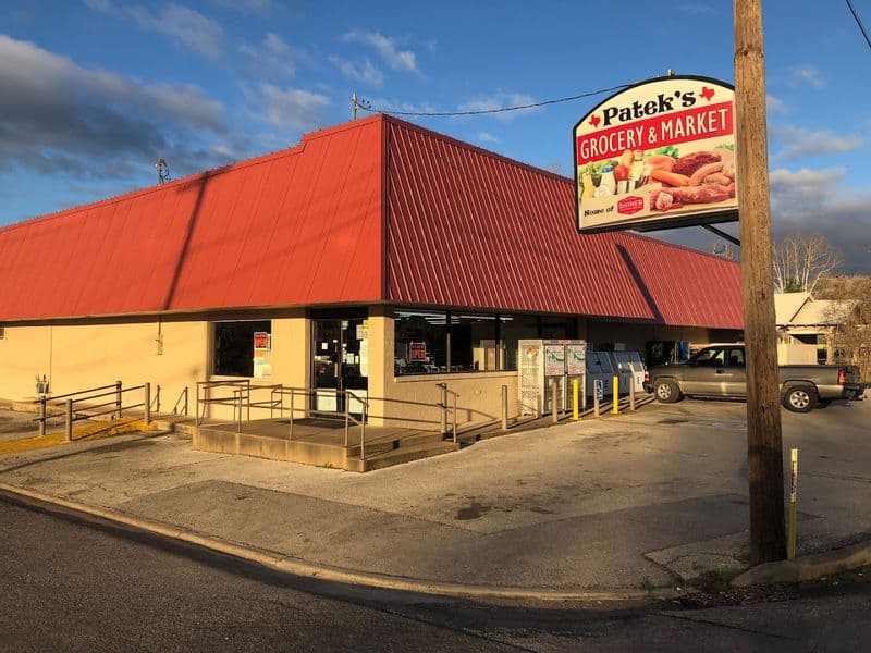 Patek's Shiner Restaurant and Beer Garden