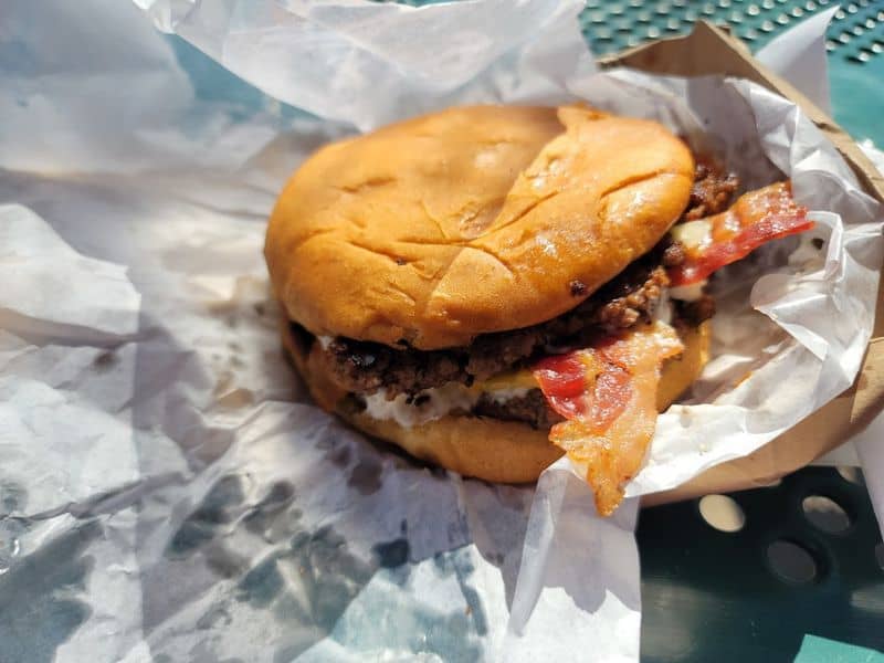 The Classic Single Cheeseburger