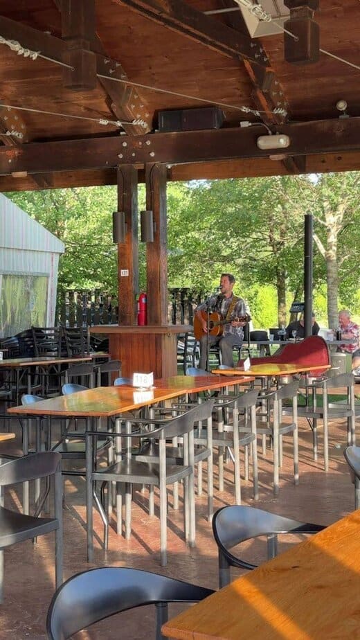 Live Music and Blossom Nights