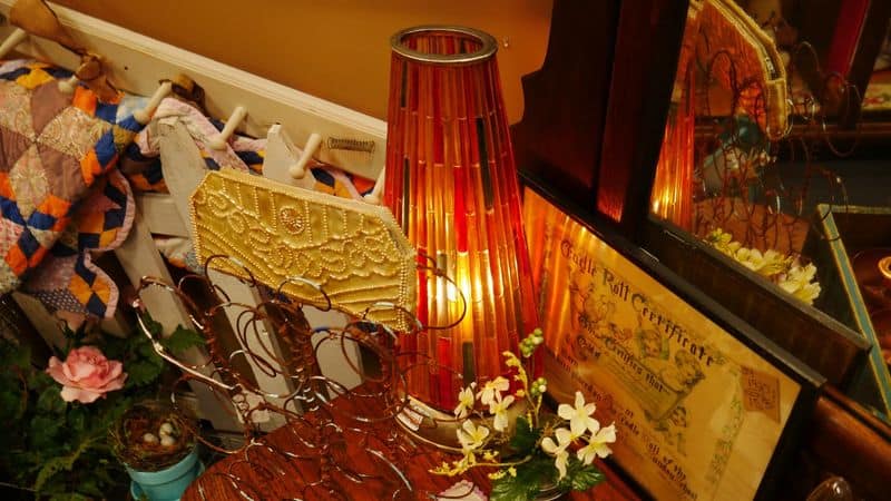 This Texas Flea Market Inside a Chicken Coop Is Packed With Hidden Treasures Jewelry Cases and Small Sparkle