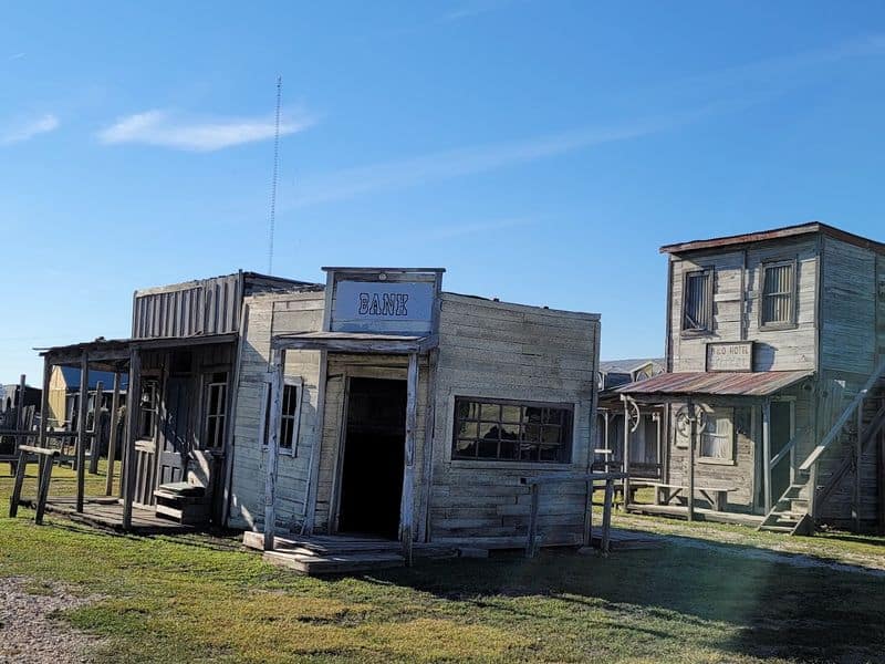 This Texas Ghost Town Delivers Real Chills—All for a Truly Heartwarming Cause Plan Your Visit: Hours and Tips
