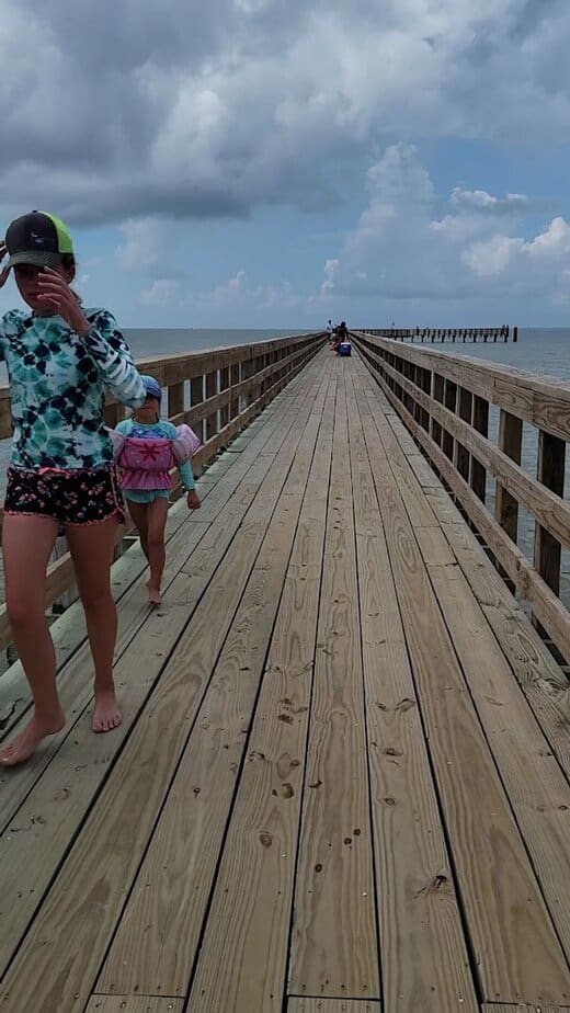 Eating On The Pier And Keeping It Tidy