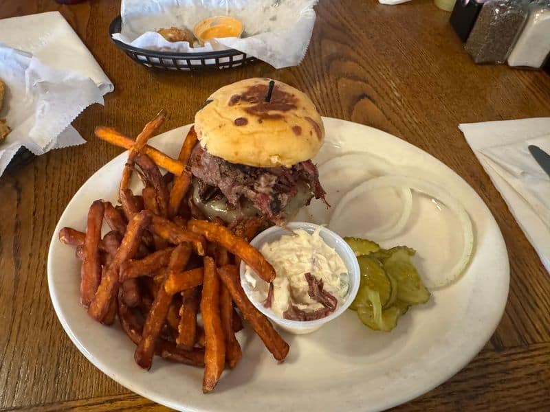 This Texas Spot Turns Dinner Into the Perfect Date Night With Live Music The Burger Lineup