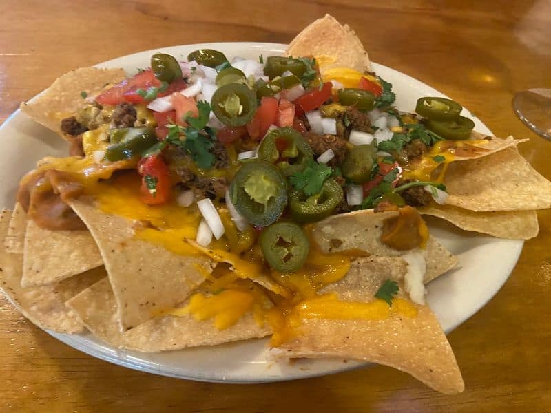 This Texas Spot Turns Dinner Into the Perfect Date Night With Live Music Shareable Starters