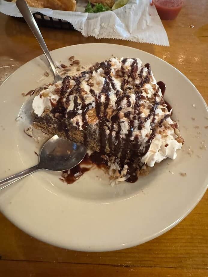 This Texas Spot Turns Dinner Into the Perfect Date Night With Live Music Sweet Endings