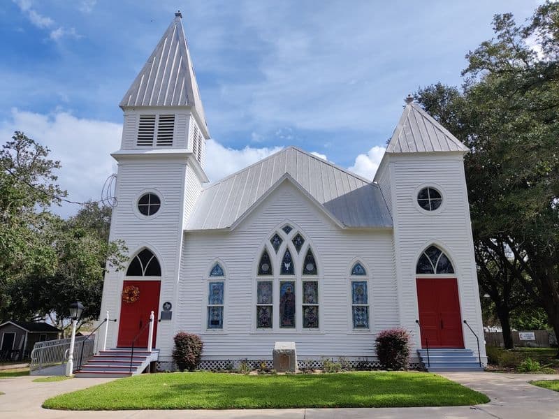 Churches and Historic Cemetery Walk