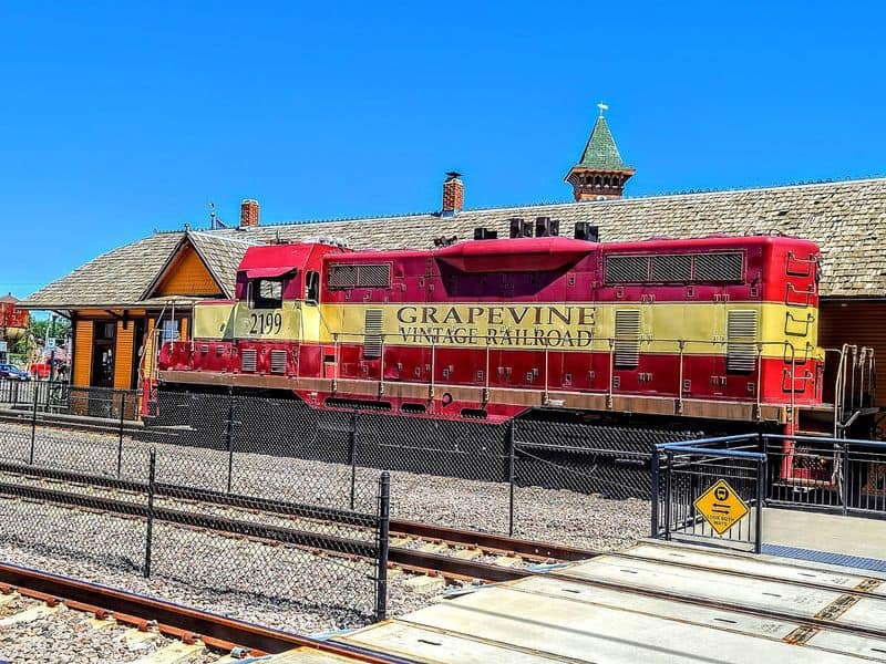 This Texas Train Ride Turns a Simple Day Into a Timeless Experience Hours, Tickets, and Best Times