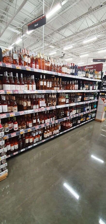 This Two-Story H-E-B in Texas Turns Grocery Shopping Into an Experience Beer, Wine, and Local Finds