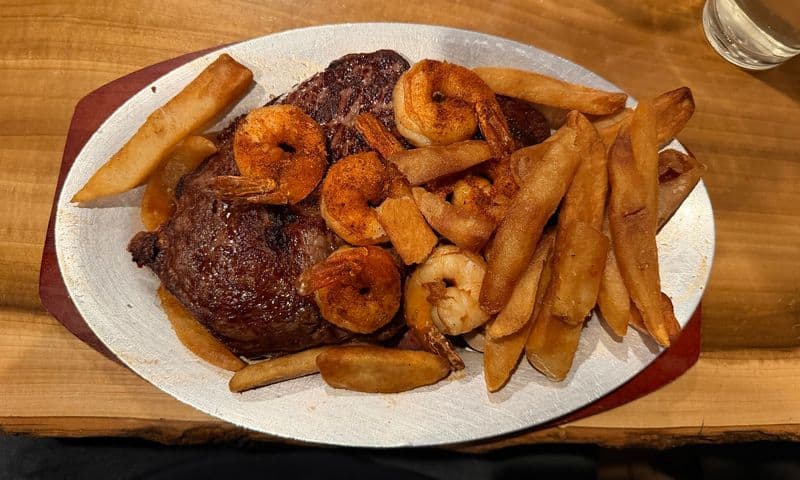 The sizzling platters that turn every table into dinner and a show