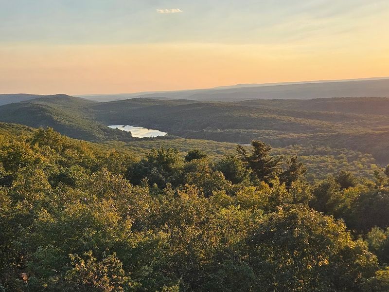 Pair your water stop with Sunrise Mountain&rsquo;s big-sky views
