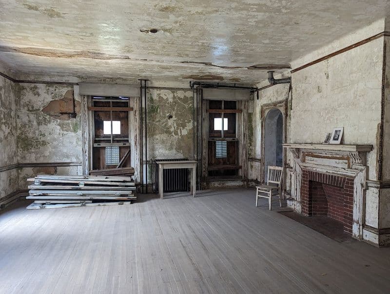 Why This Abandoned Hospital in New Jersey Feels Too Creepy to Visit Solo Inside the Isolated Buildings That Most Visitors Never See