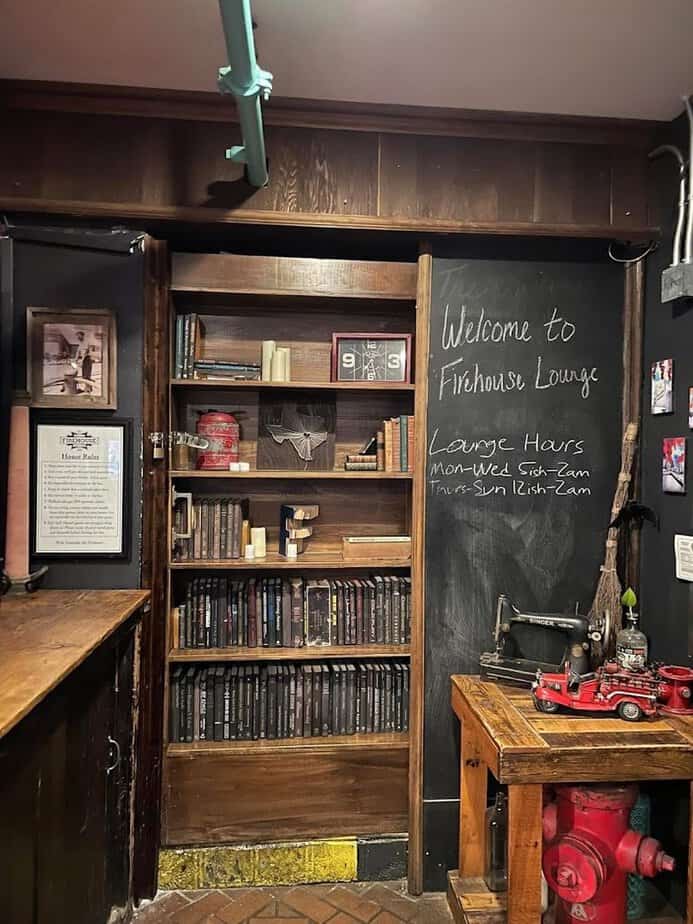 Finding the Secret Bookshelf Entrance