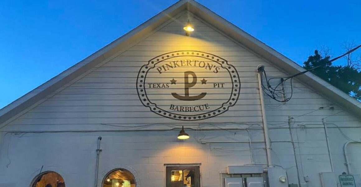 everyone orders the brisket at this texas bbq jointand you should too