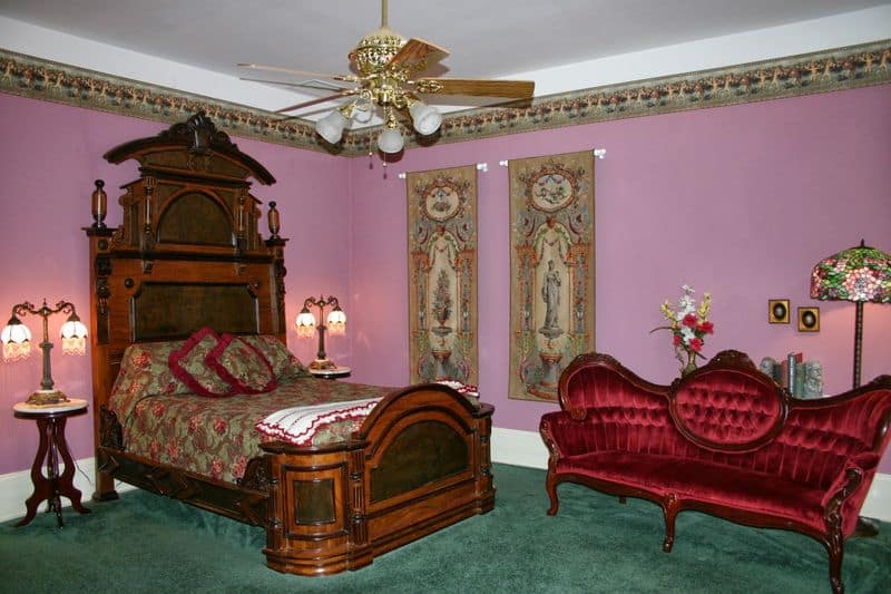 Spend the Night at This Tennessee Mansion—and Solve a Murder