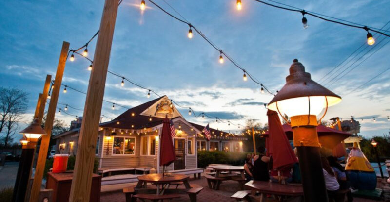 Locals Can’t Stop Talking About The Crab Cakes At This New Jersey Favorite