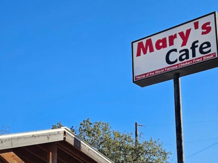 Mary&rsquo;s Cafe Is Home to One of Texas&rsquo; Best Chicken Fried Steaks