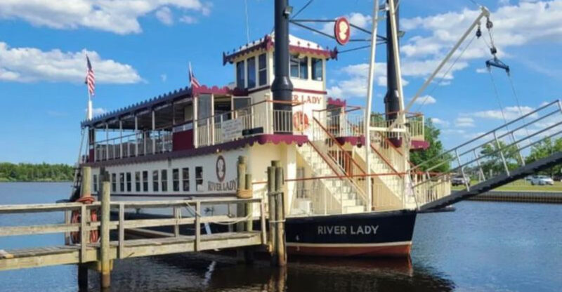One of New Jersey’s Most Relaxing Experiences Is This Charming River Cruise