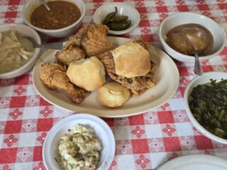 only true texans know these hidden small town restaurants