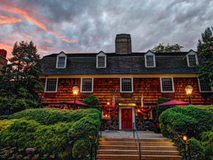 Spend One Night at This Haunted New Jersey Hotel and Try to Sleep