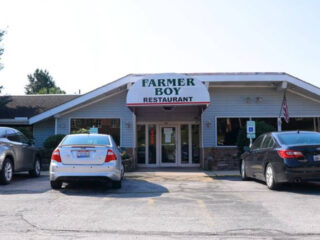 the 899 breakfast at this cozy diner in ohio is better than any chain restaurant