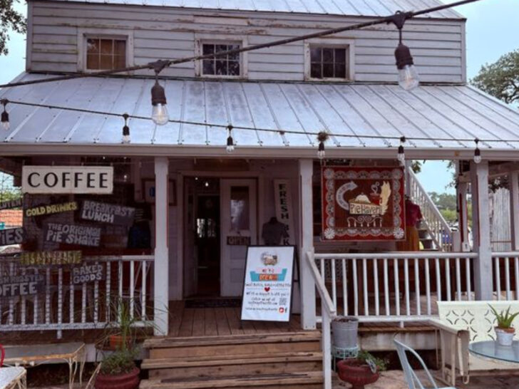 The Adorable Texas Pie Shop Known For Legendary Slices And Hill Country Charm