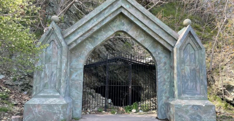 The Eerie New Jersey Landmark Tied to a Murder That Was Never Solved