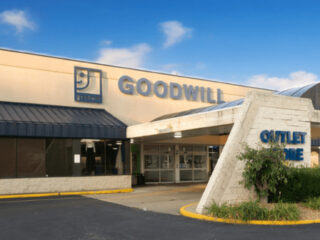 The Huge Thrift Store In Ohio That Turns $30 Into Bags Of Bargains