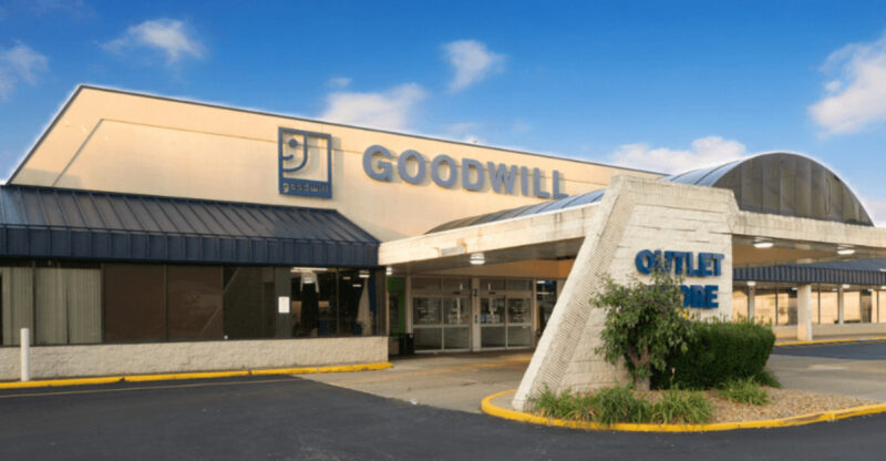 The Huge Thrift Store In Ohio That Turns $30 Into Bags Of Bargains