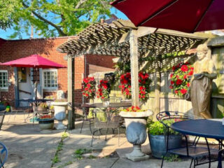 The Lasagna At This Classic Restaurant In Ohio Is So Amazing, It’s Worth A Road Trip