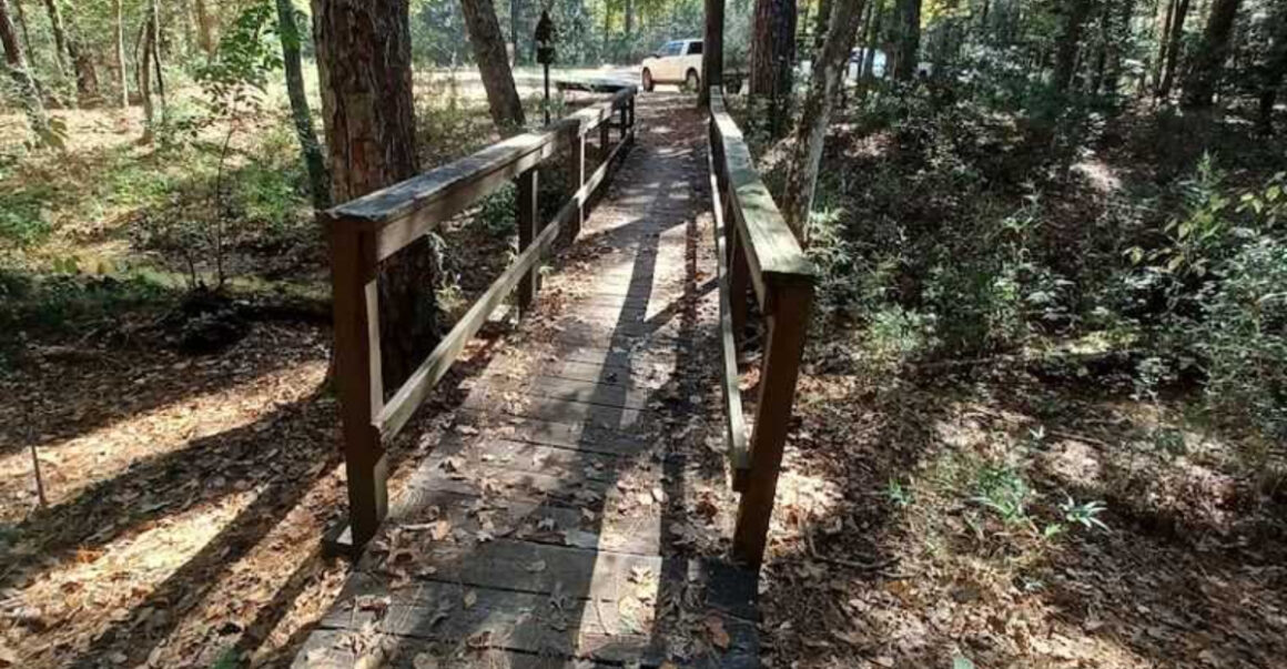 the longest hiking trail in texas is 96 milesand its right outside houston