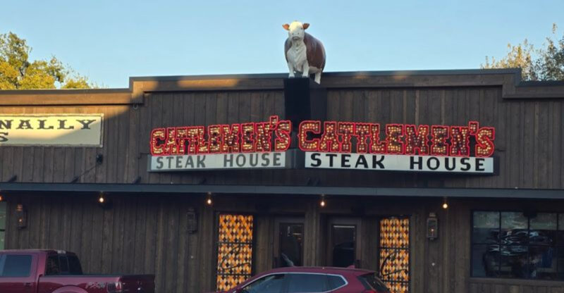 The Prime Rib at This Classic Texas Spot Is Worth Every Mile