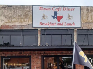 this cozy texas diner serves a breakfast so good locals keep coming back
