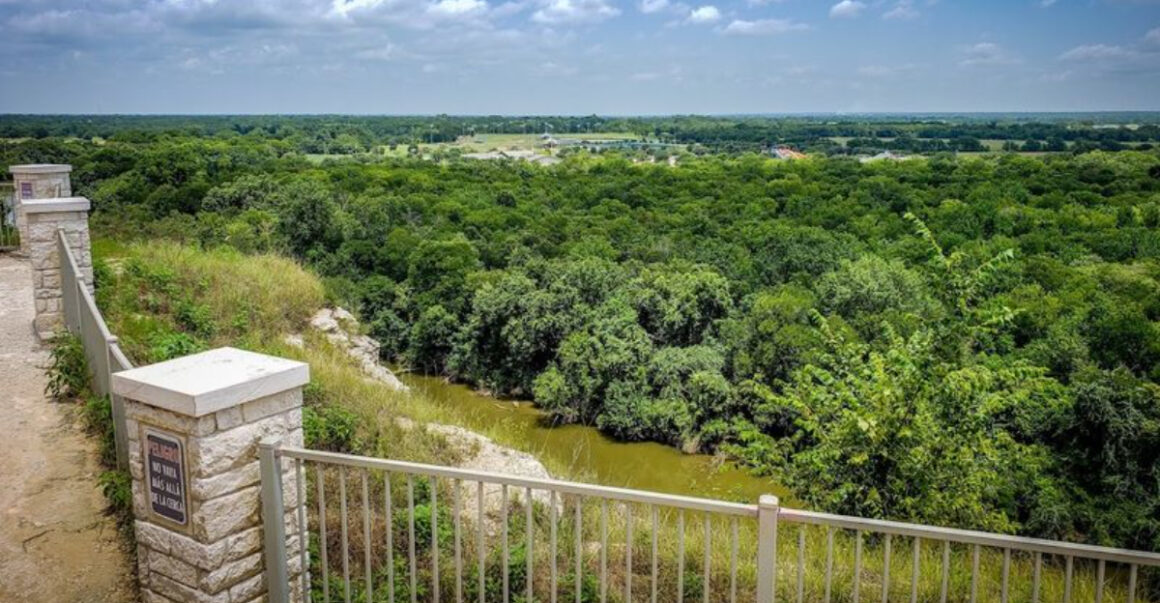 this free texas destination feels like a hidden retreat