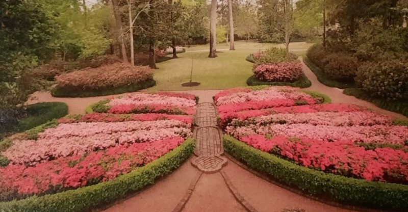 This Hidden 14-Acre Garden Estate in Houston Feels Straight Out of Bridgerton – And It’s Just $14