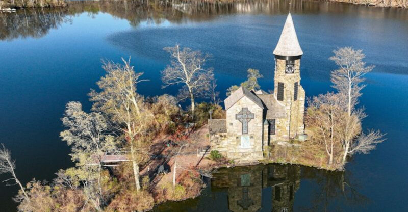 This Hidden New Jersey Chapel Looks Like Something Out of a Storybook